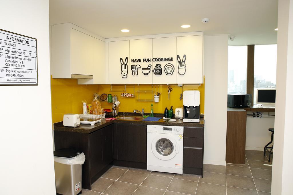 Asrama 24 Sinchon Avenue